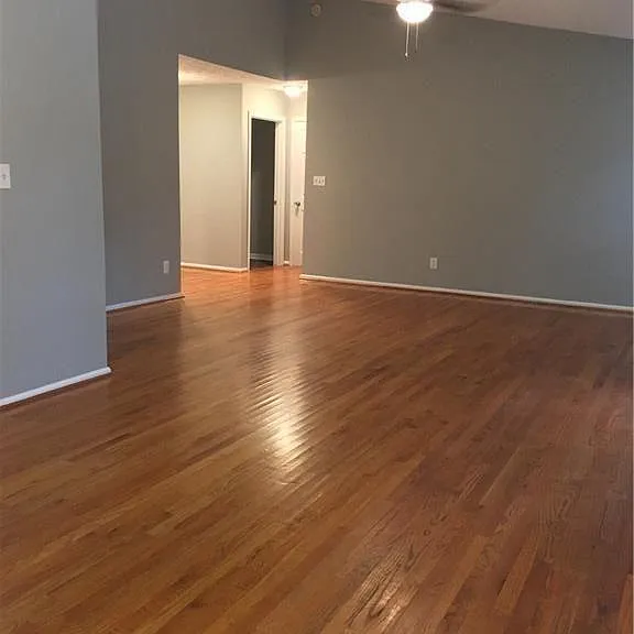 3225 Ennfield Ln — Photo 3