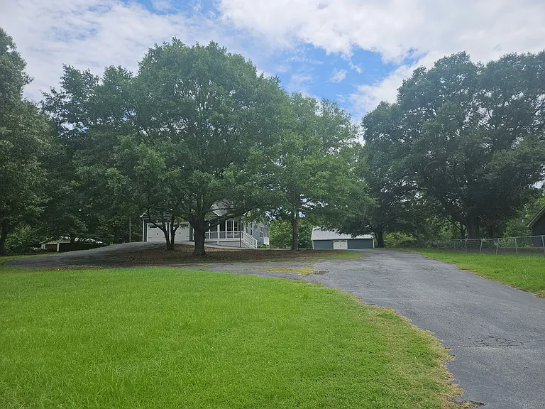 210 Pine Valley Rd — Photo 2