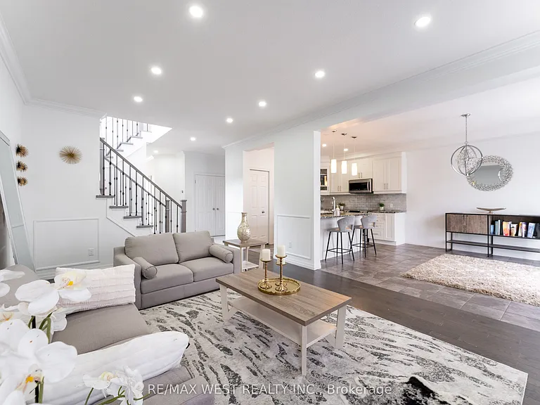 301 Freure Dr — Photo 11
