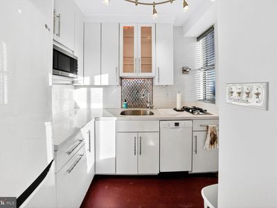 1 Scott Cir #708, Washington, DC, 20036