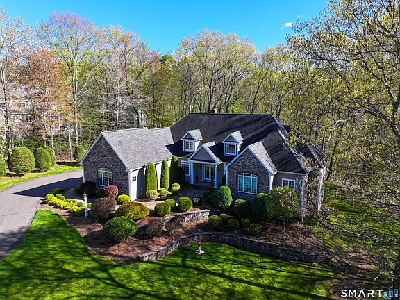 2nd image of 37 Hanover Fields Road