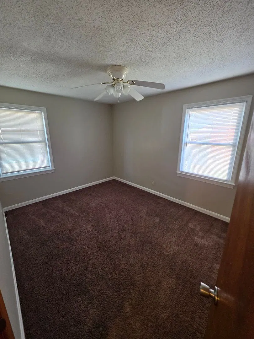 3 Bed, 1 Bath Brick Home in West Tuscaloosa — Photo 4