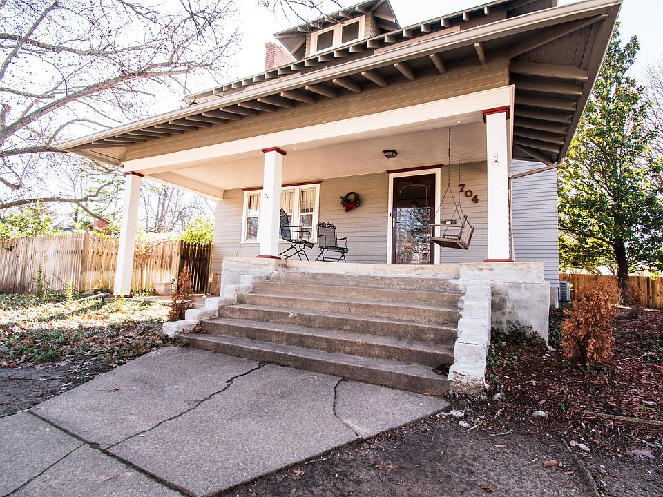1st image of 704 Miller Ave