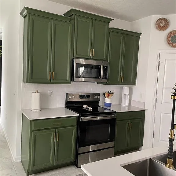 1447 Roxy Ln — Photo 8