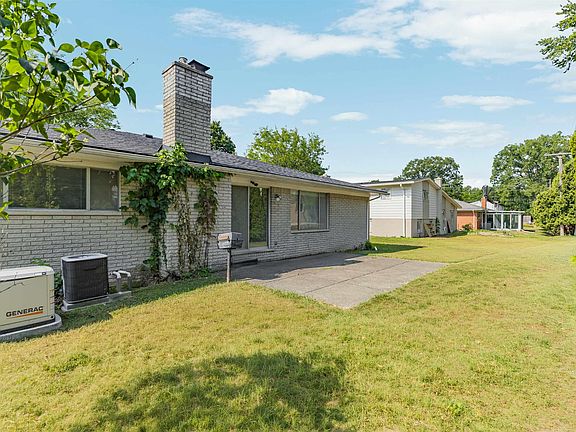 5th image of 29540 Sharon Ln