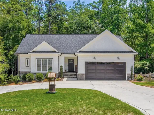 1046 Monticello Drive, Pinehurst, NC 28374