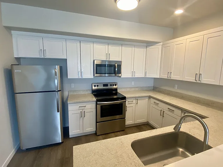 809 S Emerson St — Photo 6