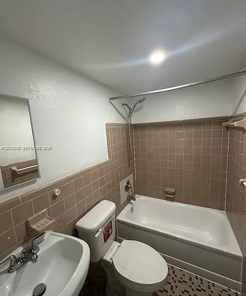 1400 S Douglas Rd #14 — Photo 14