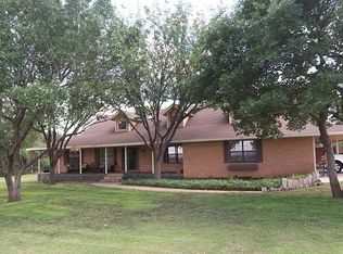 1622 Cactus Dr, Levelland, TX 79336