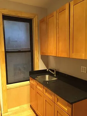 Rented by Bedford Realty USA Corp | media 41