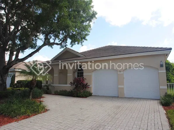12052 Glenmore Dr, Pompano Beach, FL 33071