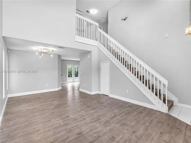 3 bed, 2.5 bath, 1656 sqft, $3,700 — Photo 4