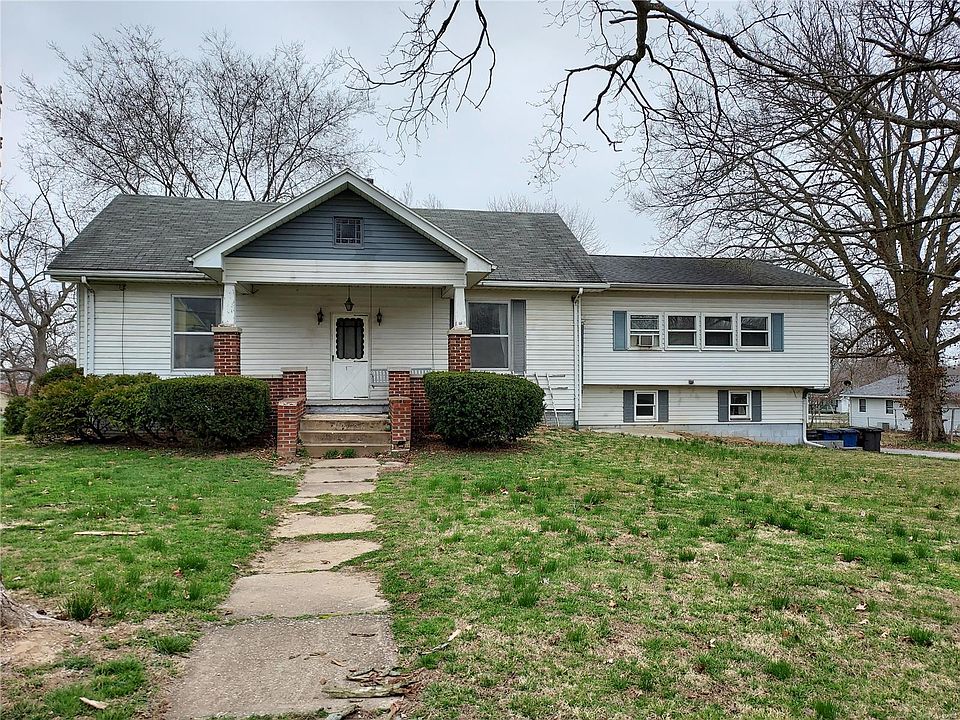 920 E Beaumont Ave, Greenville, IL 62246 | Zillow