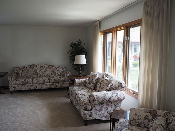 5th image of 10548 Illinois Ct #176