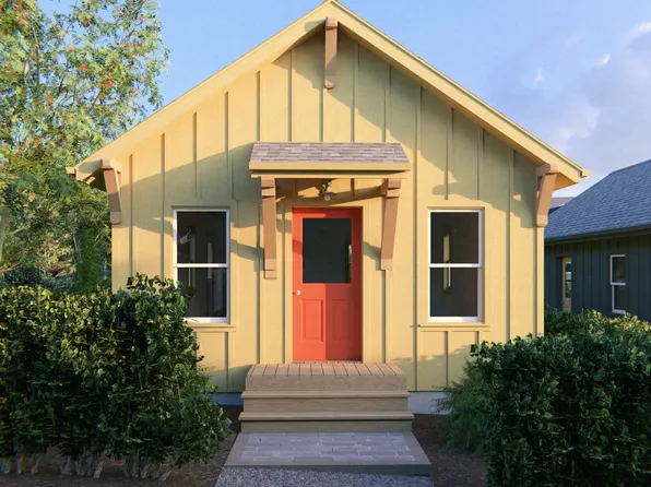 49 Potters Ct, Pacific Beach, WA 98571
