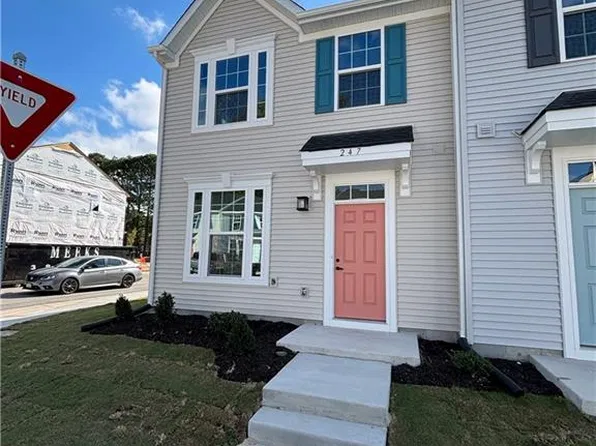 247 Reids Place Dr, Suffolk, VA 23434