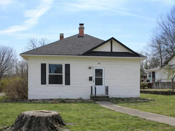605 E Lexington St, Richmond, MO 64085