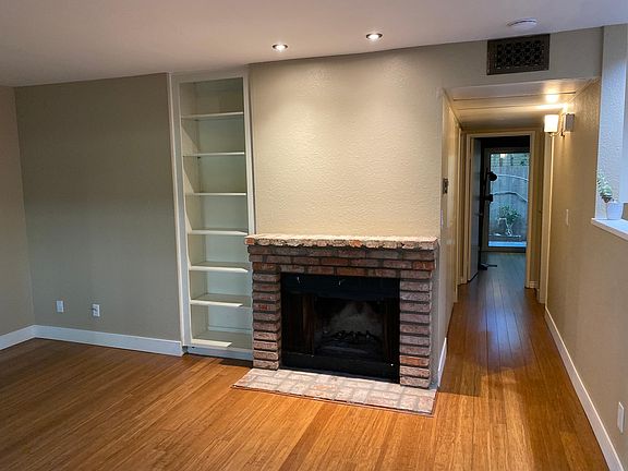 4th image of 4565 Cleveland Ave Unit 2