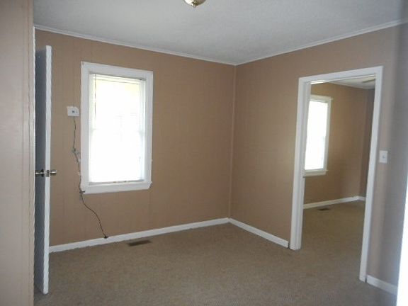 5th image of 306 Corbley Ave