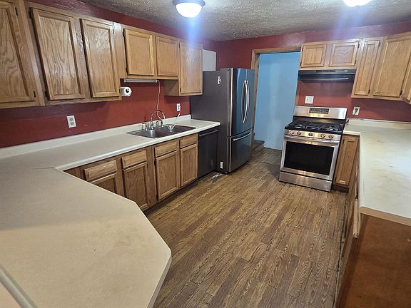 5th image of 1125 Rosemary Rd