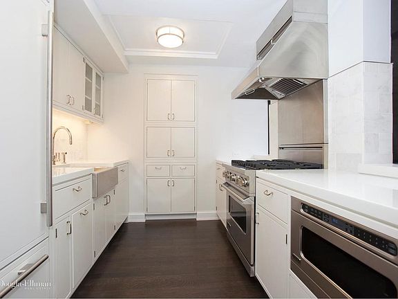 4th image of 130 W 12th St APT 5C