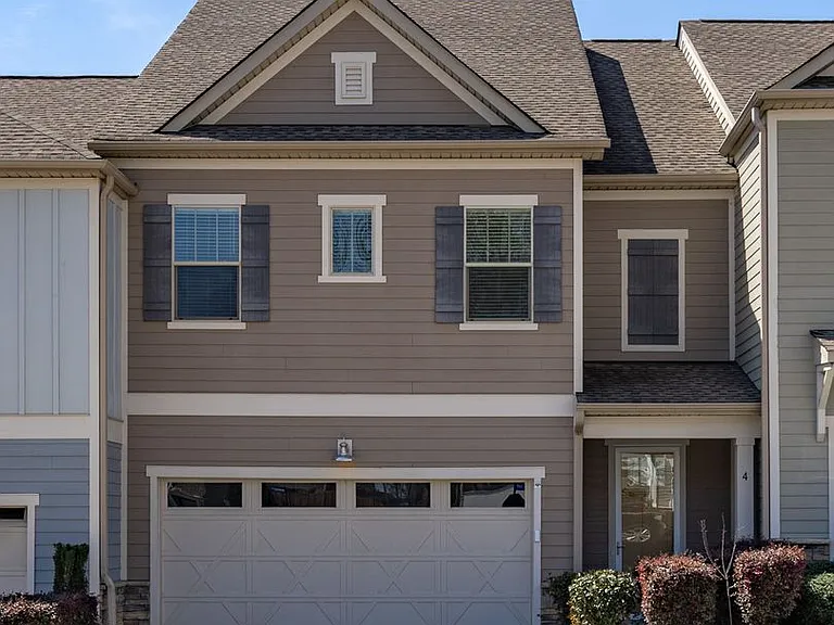 4 Tatum Ln — Photo 3