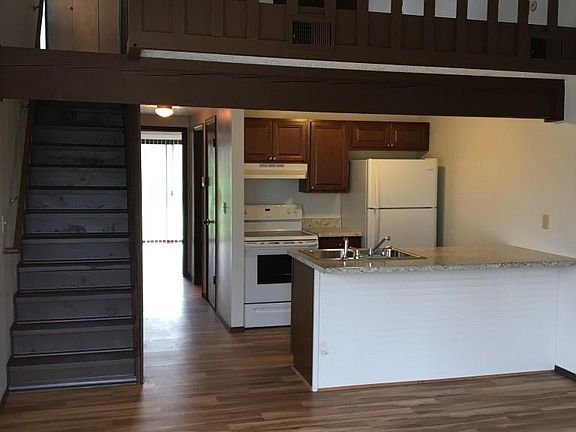 2nd image of 808 Village Dr