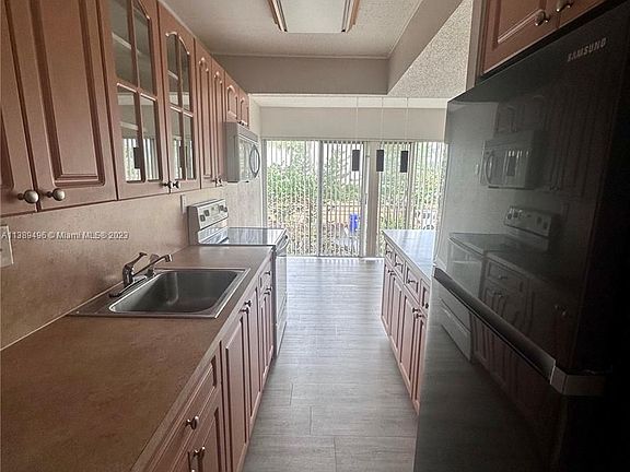 5th image of 9320 W Flagler St APT 206B