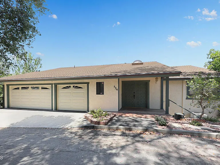 534 Alta Vista Ave — Photo 2