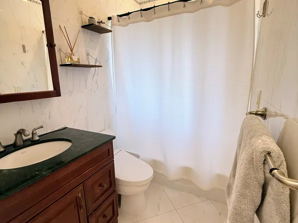 8 Carroll Place image 18 of 27