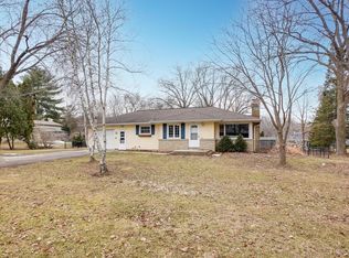 W379N5787 Meadowview ROAD, Oconomowoc, WI 53066