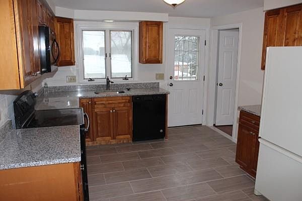 1st image of 506 Loring Ave #0