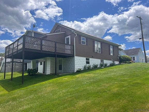 5th image of 490 Bantell St