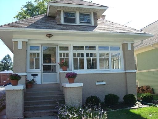 1st image of 528 S Elgin Ave