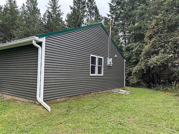 4th image of 4835 Tee Lake Rd