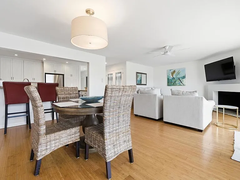 48 Antigua Ct — Photo 17