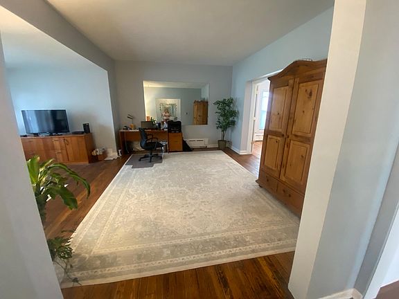 3rd image of 614 Onwentsia Ave #1
