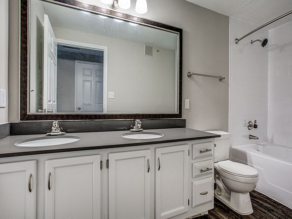 4th image of 3001 Communications Pkwy APT 816
