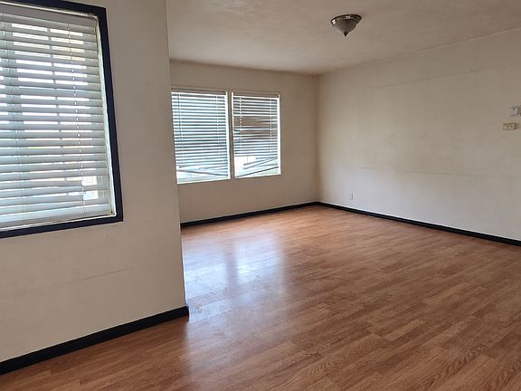 2nd image of 840 Nancy St