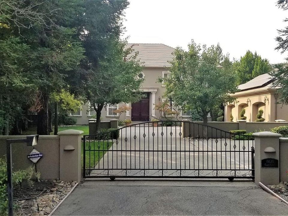 1st image of 8675 Carey Ct