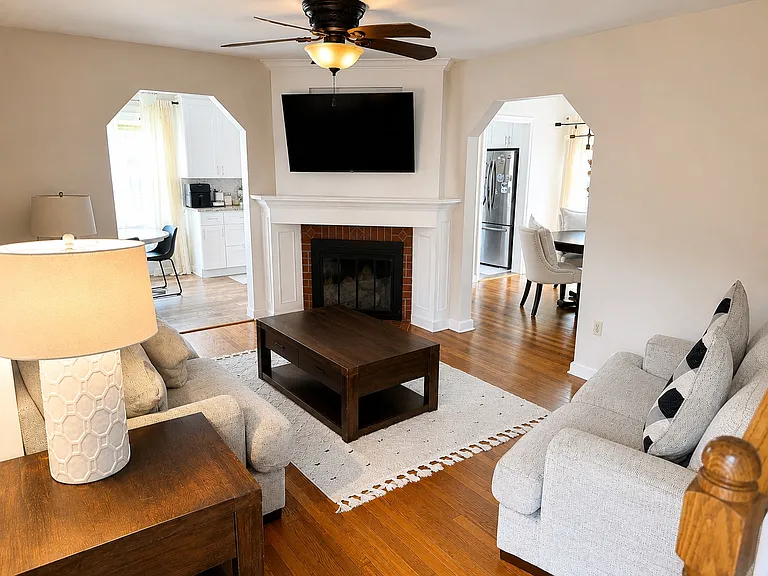 42 Fairlea Ave — Photo 3