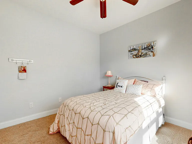 562 W Craftsman Way — Photo 30