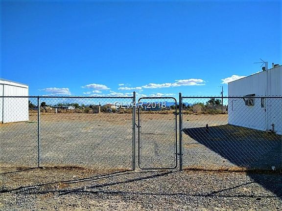 4th image of 4901 Paiute Blvd