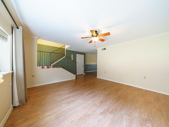 4th image of 211 S Nightingale Dr