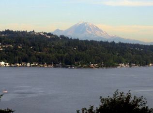 4244 Shoreclub Dr, Mercer Island, WA 98040