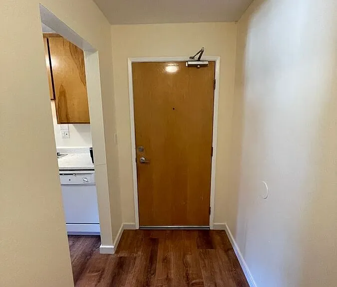 410 Evelyn Ave — Photo 11