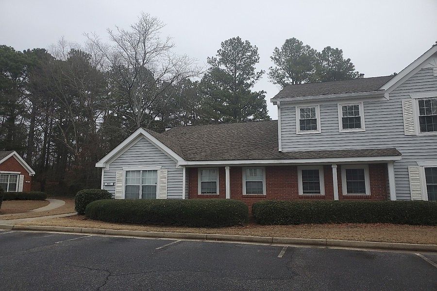 2nd image of 6021 Coventry Cir