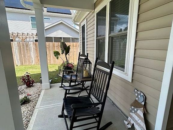 5th image of 8831 Colbert Place Dr