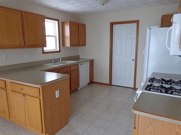 3rd image of 3064 Beutell Ln