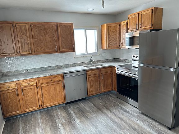 4th image of 4755 Hudson Dr